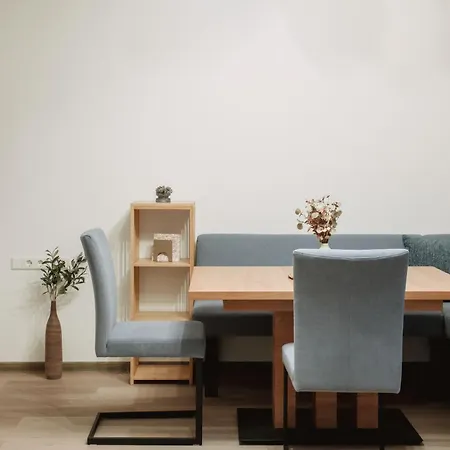 Moderne Mit 2 Schlafzimmer * Бретцфельд